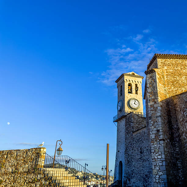 The Église Notre-Dame de l'Espérance. The most important church in Cannes, dedicated to Our Lady of Hope. Built between the 15th and 16th century, During the World War II this church was also used as a hospital for the injured. Hilltop Gothic-style stone church.