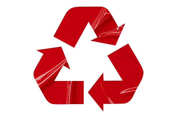 It is formed by three arrows that represent the 3Rs of recycling: recycle, reduce and reuse, in such a way that they form a sort of continuity or perpetual cycle. Photograph taken of a garbage bin on a street in Madrid.