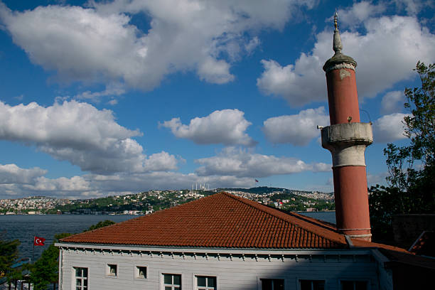 A view of the Defterdar Ibrahim Pasha Mosque minaret from a different angle