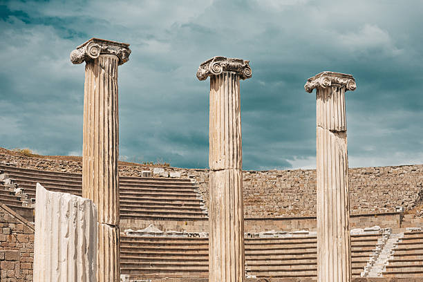Five white marble pillar in row on empty white background. Pillar colonnade, classical Doric rhythm column architecture, copy space. 3d render