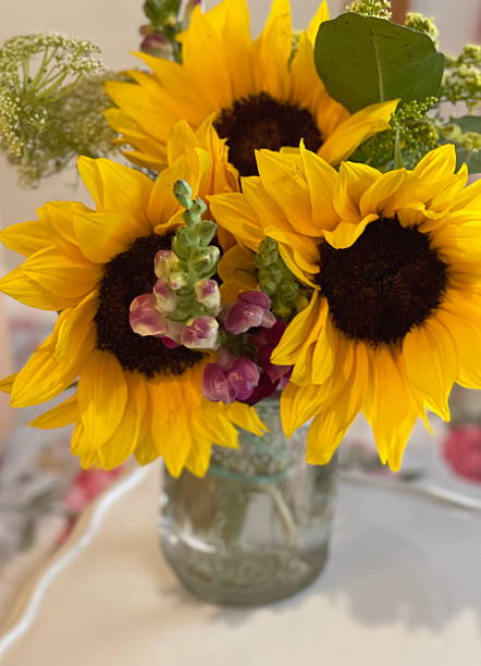 istock Lovely Sunflower Bouquet 2225716323