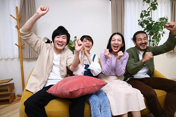 istock Group,of,friends 2225746796
