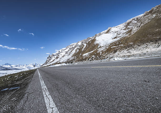 istock China Xinjiang Expressway Road Surface 2225961001