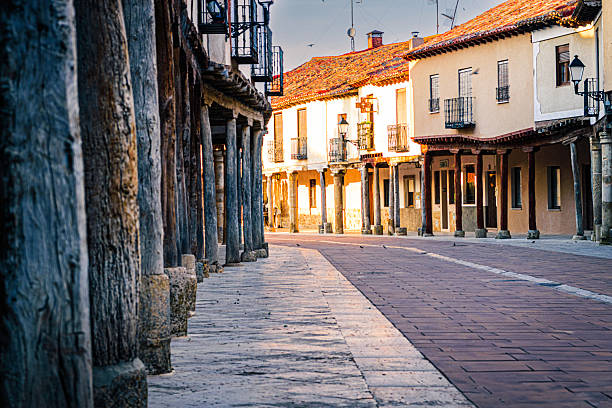 istock Ampudia Street in DaylightNecesito que 2226027932