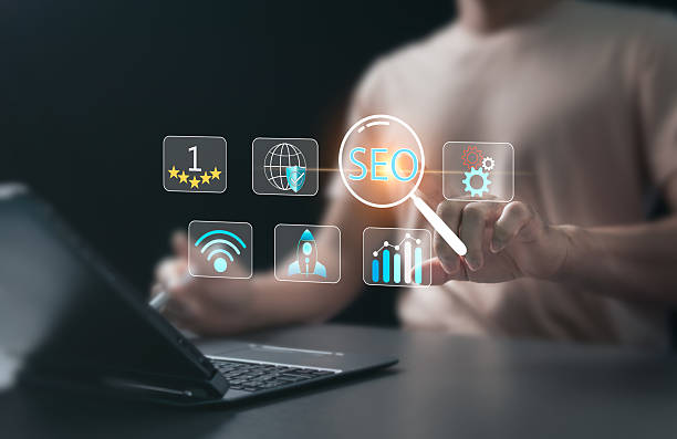 istock Icon SEO, website optimization for easy search on social media, Internet technology, increase business opportunities to reach target groups, top-ranked presentation aids for introducing customers 2226107622