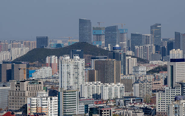 istock City built around hills 2226227930