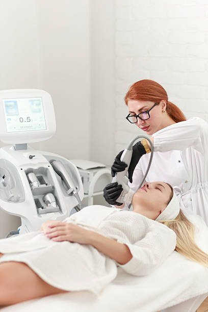 istock SMAS  needle-free rf-lifting procedure 2226461374