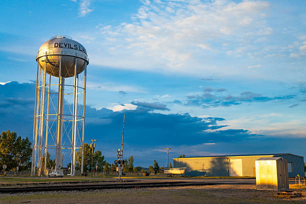 istock Scenic view of Devils Lake Water Tower at golden sunset light 2226535737