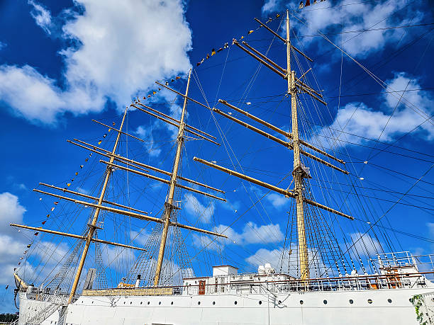 Sailing ship accessories