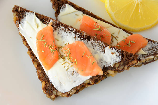 Smoked Salmon Bites with Cream Cheese and Lemon