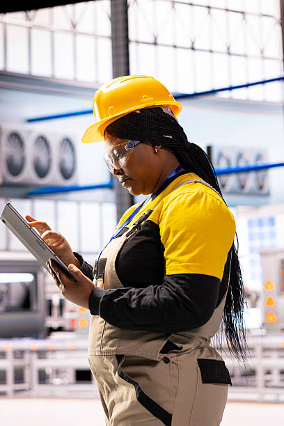 istock Industrial supervisor tracks warehouse operations 2226922982