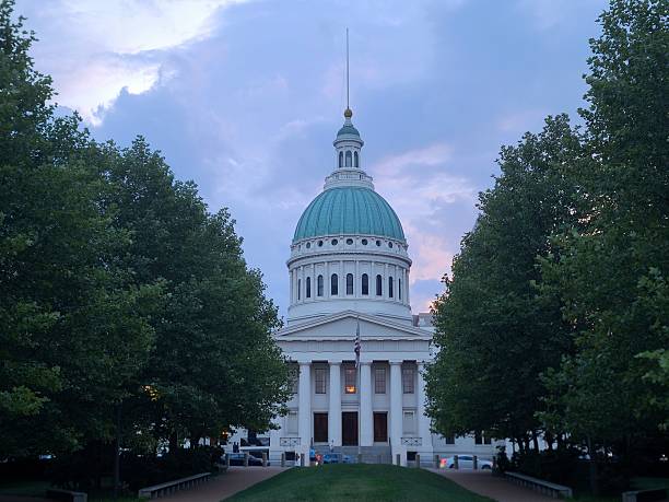 istock The Old Courthouse in St. Louis, Missouri at Dusk 2227792014