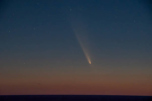 Orange horizon and comet after sunset, Tsuchinshan-ATLAS