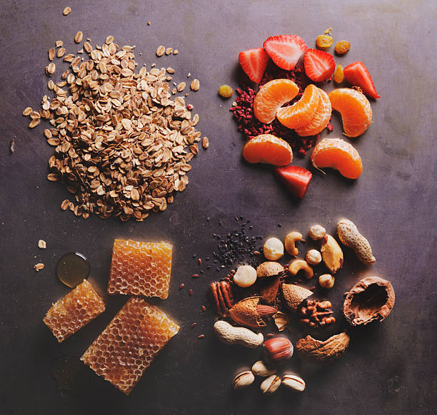 Oat flakes, fruits, honey and nuts