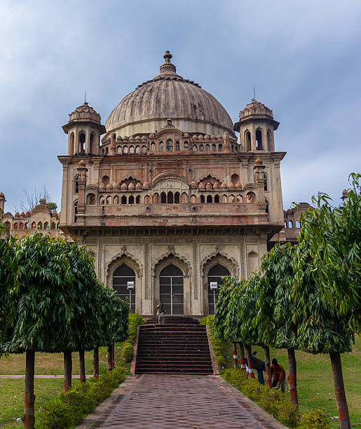Tomb of Saadat Ali Khan