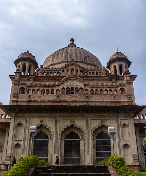 istock Tomb of Saadat Ali Khan 2228269719