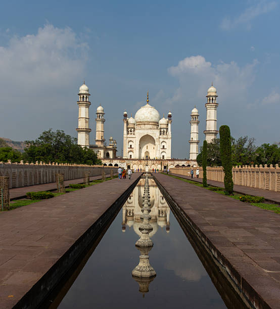 istock Bibi Ka Maqbara with Reflecting Pool and Minarets 2228290661
