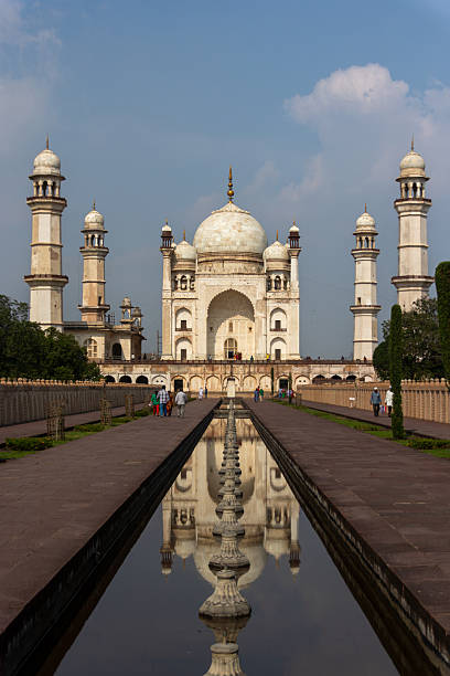 istock Bibi Ka Maqbara with Reflecting Pool and Minarets 2228290671