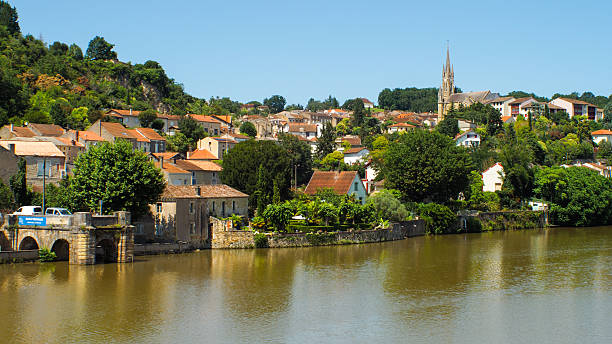 istock Ville de Fumel 2228294699