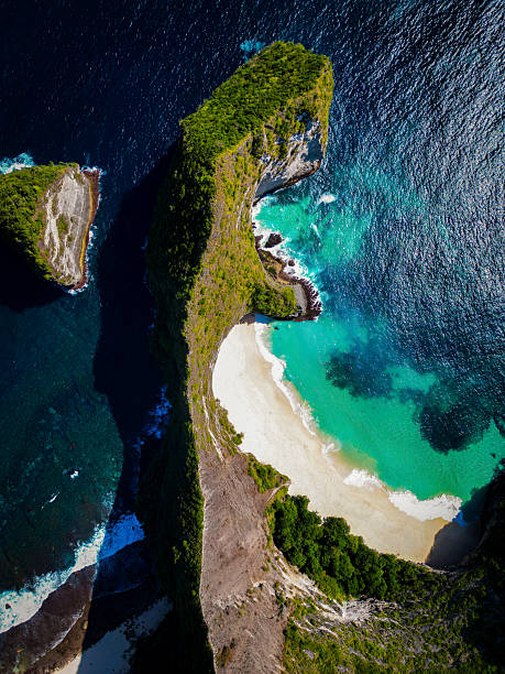 istock Kelingking Beach, Nusa Penida, Indonesia 2228342442