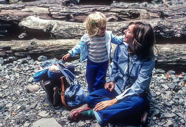 istock Oregon - Mother & Daughter - 1983 2228562616