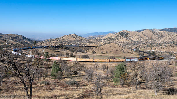 Railroad Loop 30+ Tehachapi Loop Stock Photos, Pictures & Royalty-Free Images - iStock