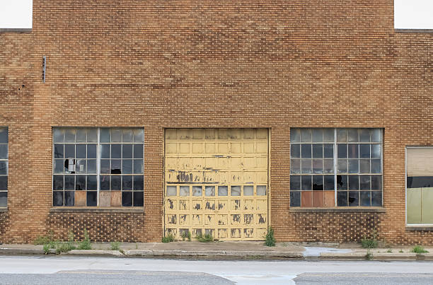 istock McAlester Yellow Garage 2228804351