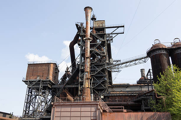istock old heavy metal industrie factory 2228932057