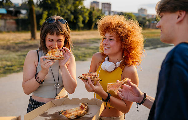 istock My favourite fast food is pizza 2229387713