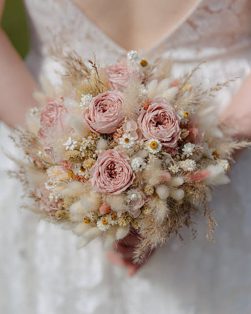 istock Wedding Flower Arrangement 2229414135