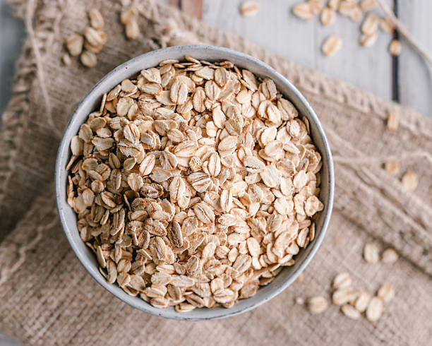 Bowl of uncooked dry rolled oats