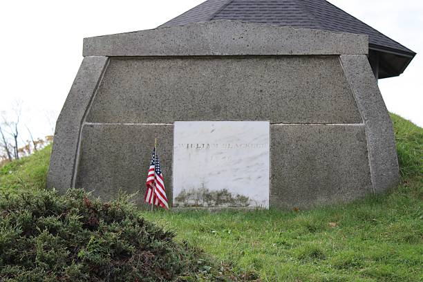 istock Old Burial Hill Cemetery 2230166962