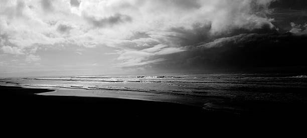 istock black and white sea photography 2230288719