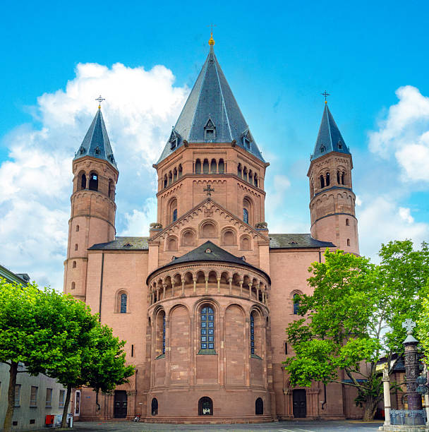 istock Mainz Cathedral apse, Mainz, Rheinland-Palatinate, Germany 2230305110