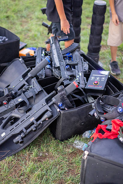 Children are preparing for the laser tag game