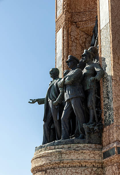 Taksim Square, where Mustafa Kemal Atatürk and his friends are depicted. Created by Italian sculptor Pietro Canonica and unveiled in 1928, the monument symbolizes the founding of the Republic of Turkey and is one of Istanbul's important cultural symbols.