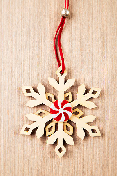Hanging snowflake Christmas tree ornament