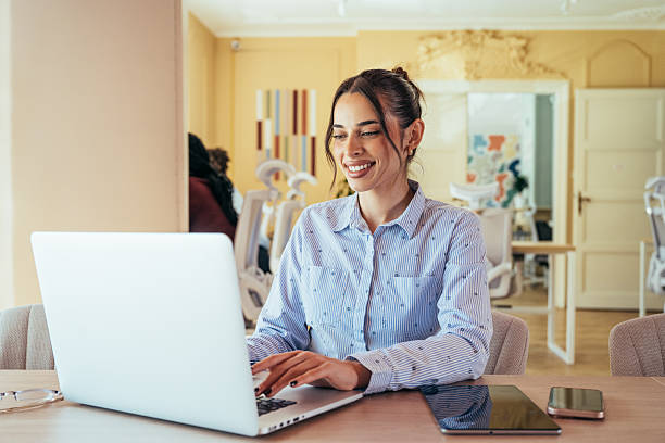 istock Businesswomen working in modern office 2230643318