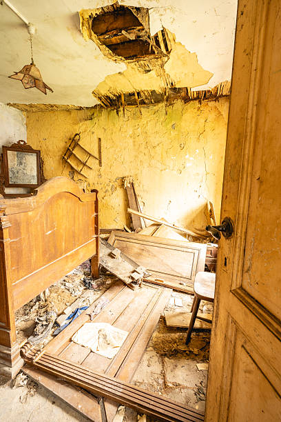Urbex, abandoned old house somewhere in Belgium