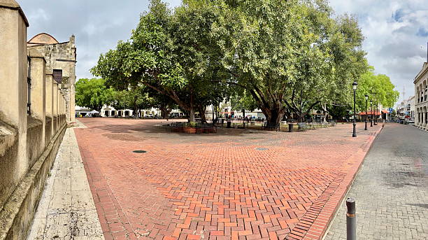 Santo Domingo city square, Parque Colón, in the Zona Colonial or Old Town.