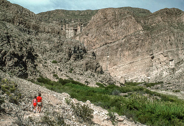 Big Bend NP - Mother & Daughter Approach Trail's Edge - 1984