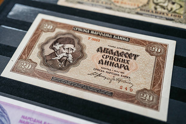 istock 20 Dinar Banknote From Serbia On The Table 2231276635
