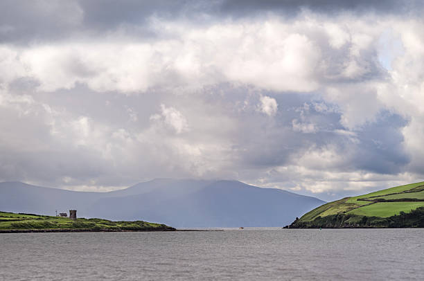 The Atlantic coast of Ireland is magnificent, it is very jagged, large cliffs rise up from the ocean, sheep farming is intensive, the weather is not always favorable