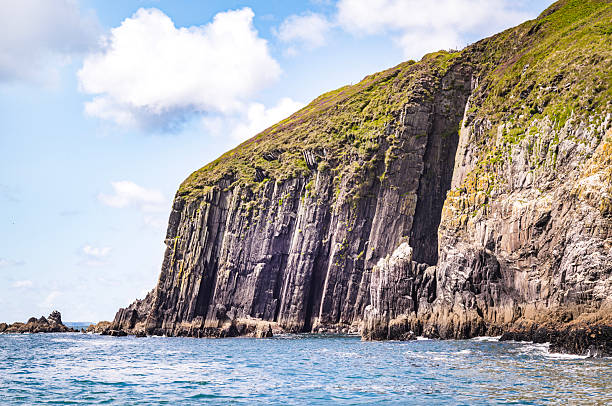 The Atlantic coast of Ireland is magnificent, it is very jagged, large cliffs rise up from the ocean, sheep farming is intensive, the weather is not always favorable