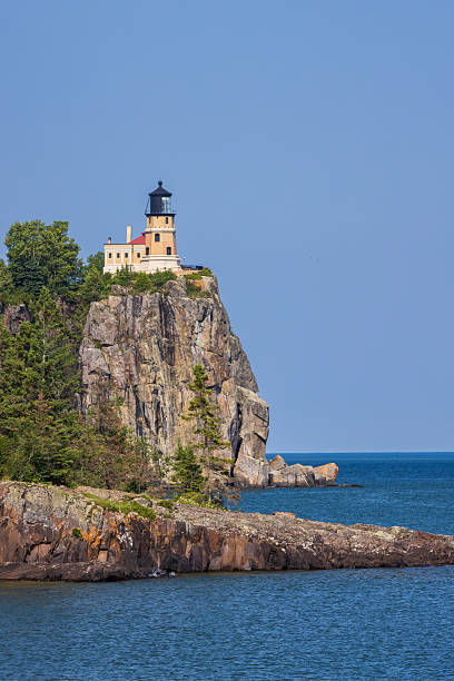 istock Split Rock Lighthouse - A Clifftop Lighthouse Along Lake Superior 2231656195