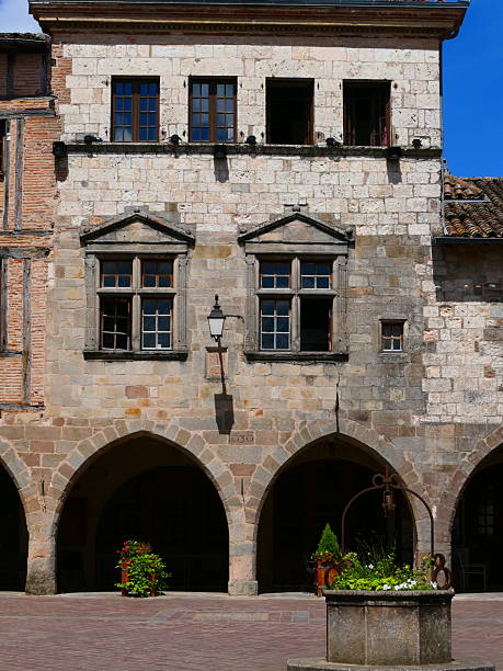 Arcades Square, Castelnau-de-Montmiral, Tarn