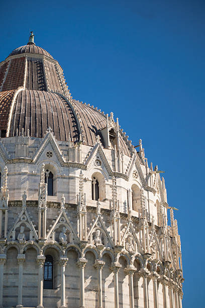 Professional images of Florence and Pisa including Duomo Cathedral, Arno river, Ponte Vecchio, sunset scenes, and romantic moments in Tuscany.