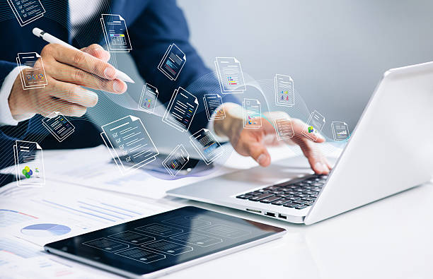 electronic digital documents with businessman management control.data analysis. - eletrónica imagens e fotografias de stock