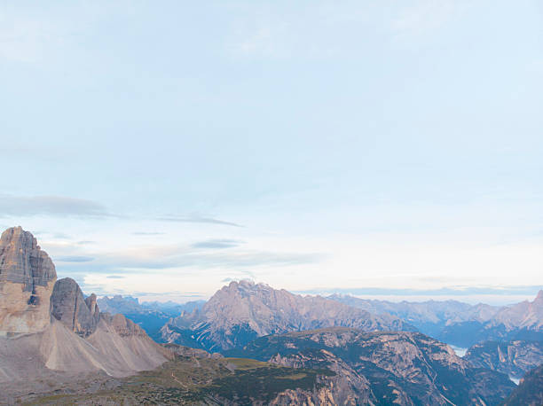 Dolomites'in kalbinde yer alan Tre Cime di Lavaredo (Lavaredo'nun Üç Zirvesi)