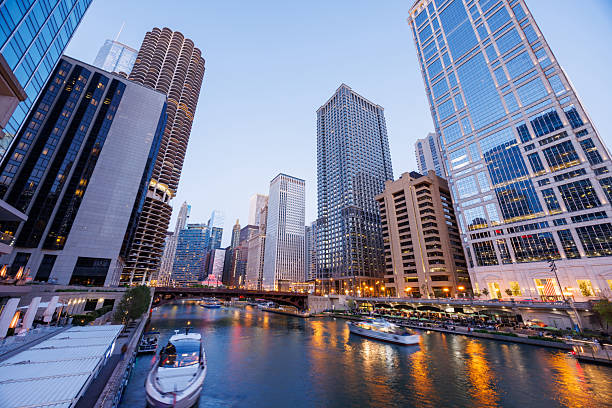 istock Scenic view of downtown Chicago during sunset 2232826564